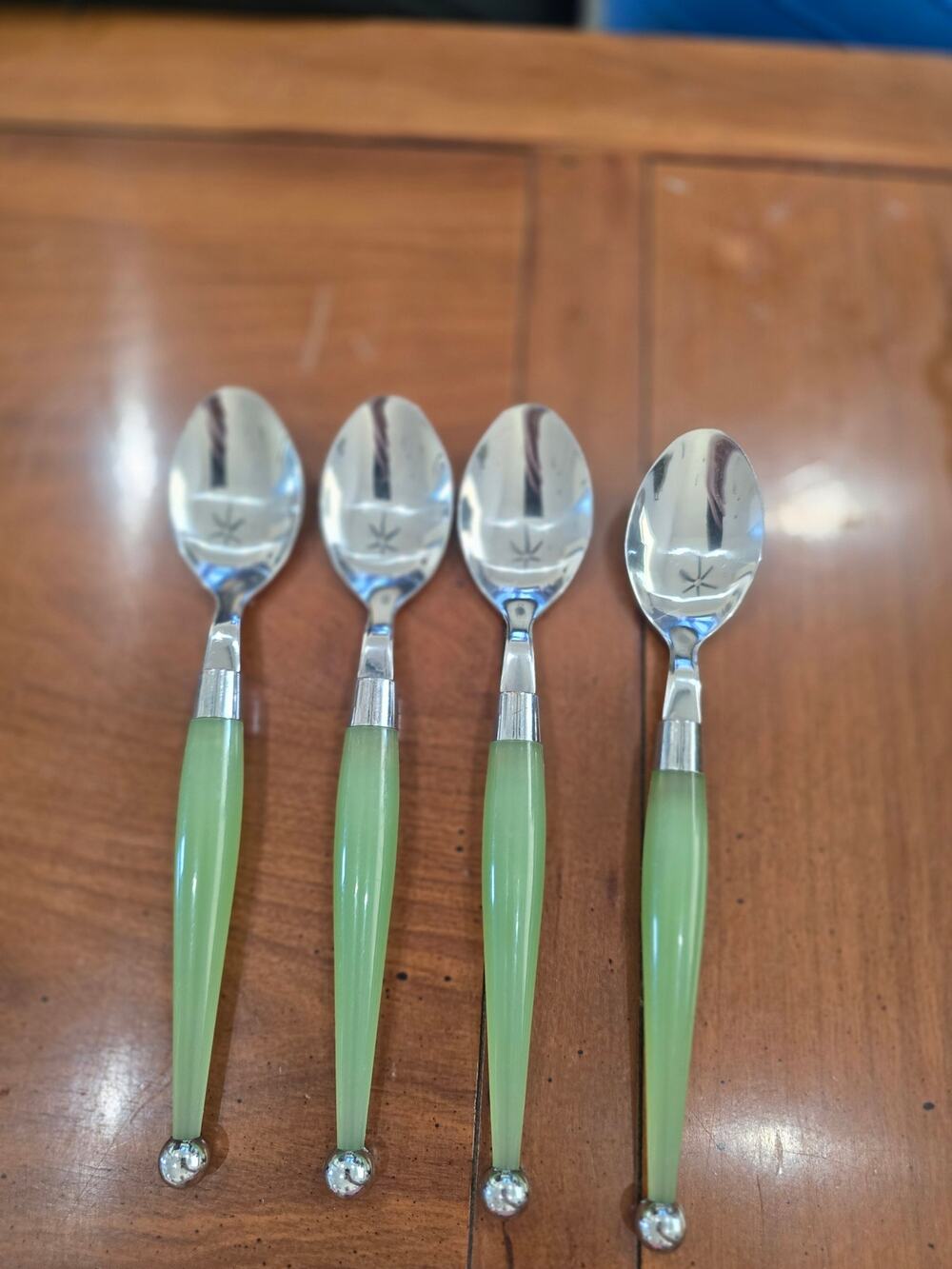 Vintage Spoons unbranded style Cambridge Fiesta set of 4 dinner size
